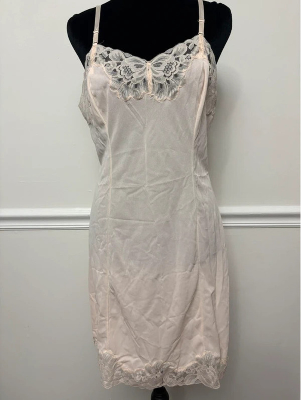 Vintage Wonder Maid Full Slip Size small Ivory Blush Lace Trim Nylon Lingerie